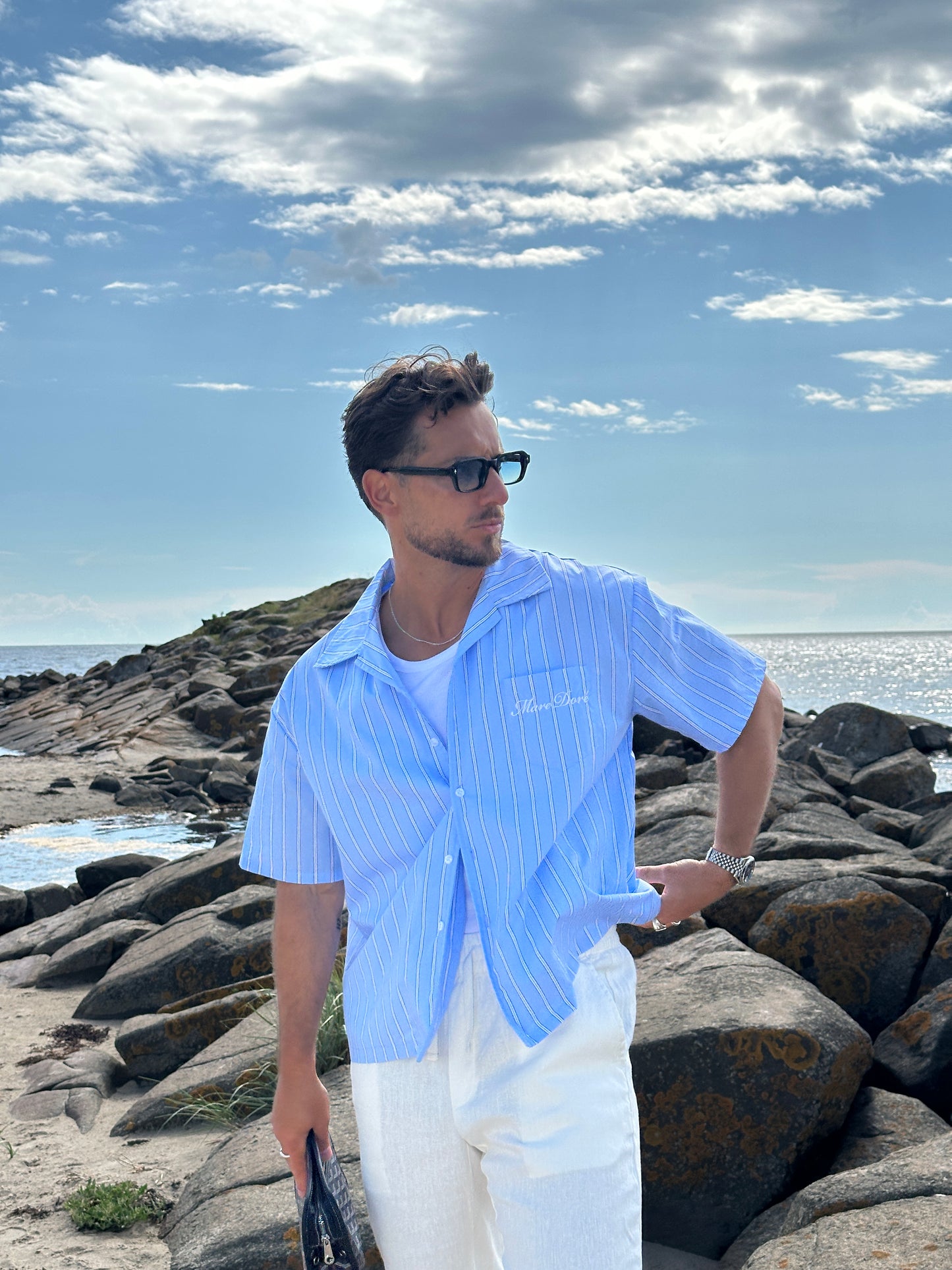 SIGNATURE SHORT SLEEVE SHIRT IN BLUE