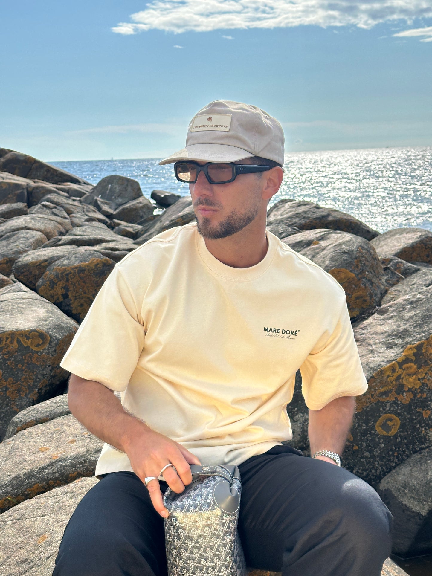 YACHT CLUB UNISEX RELAXED FIT T-SHIRT