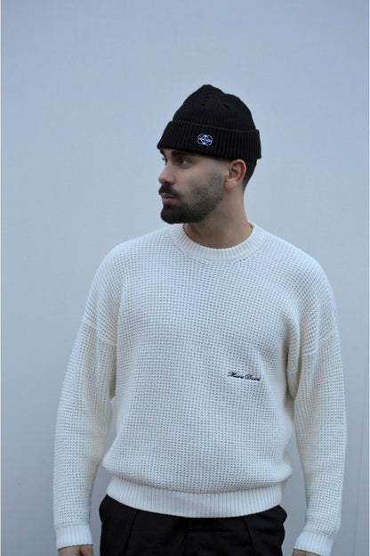 SIGNATURE UNISEX KNITWEAR