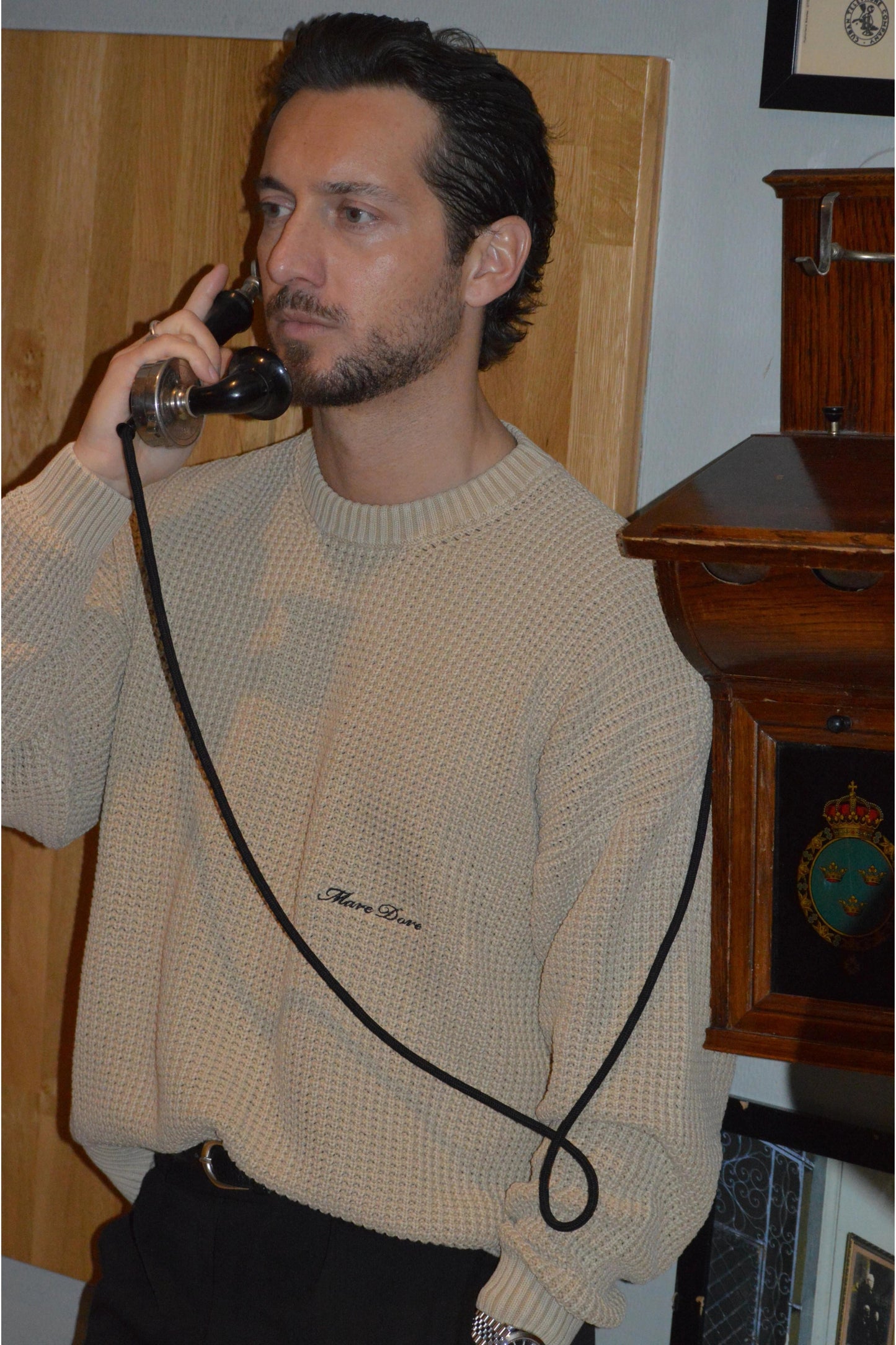 SIGNATURE UNISEX KNITWEAR