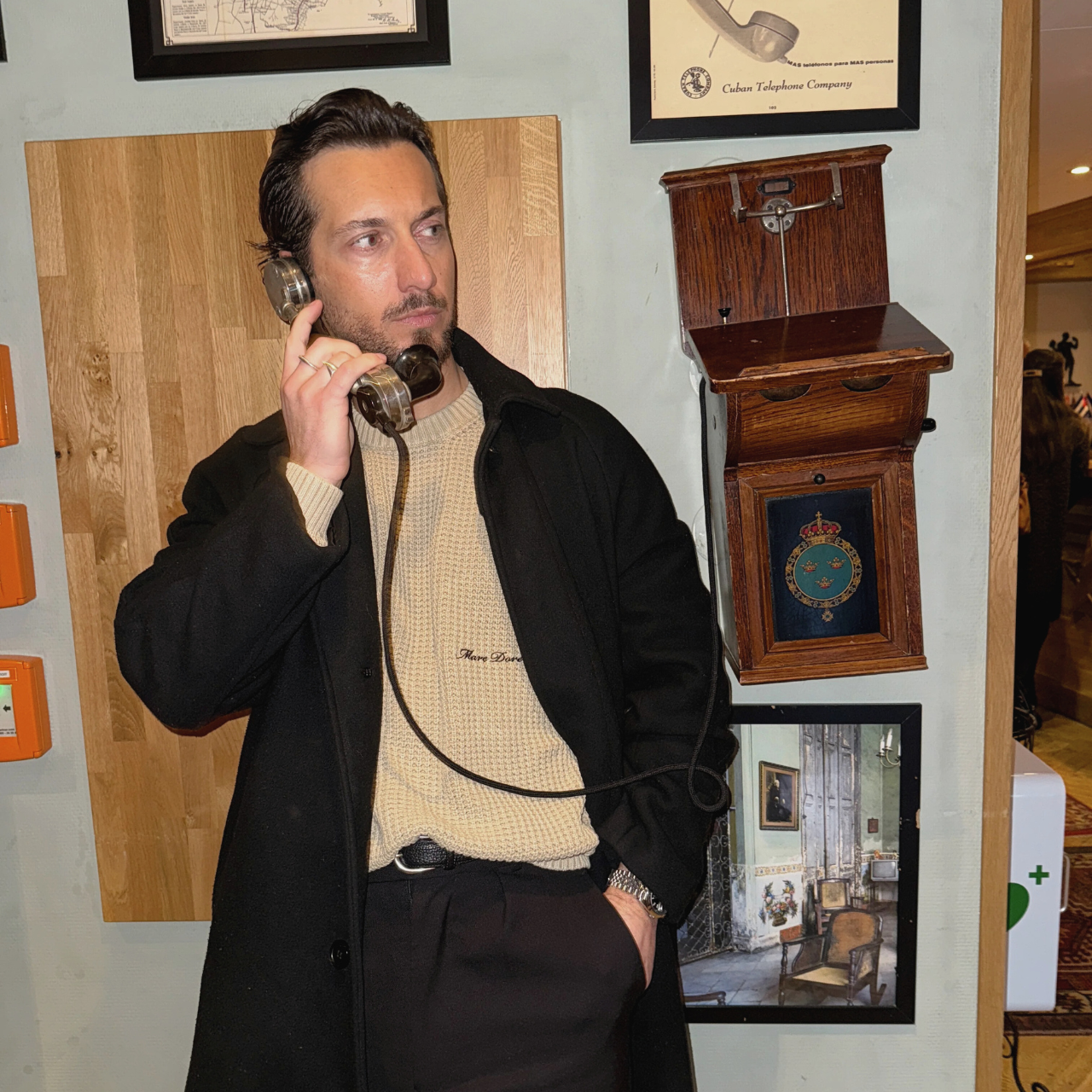 SIGNATURE UNISEX KNITWEAR