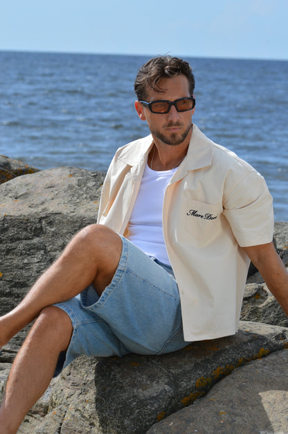 SIGNATURE SHORT SLEEVE SHIRT IN BEIGE